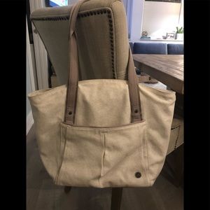 Lululemon Carry All Tote Beige/White Red Lining